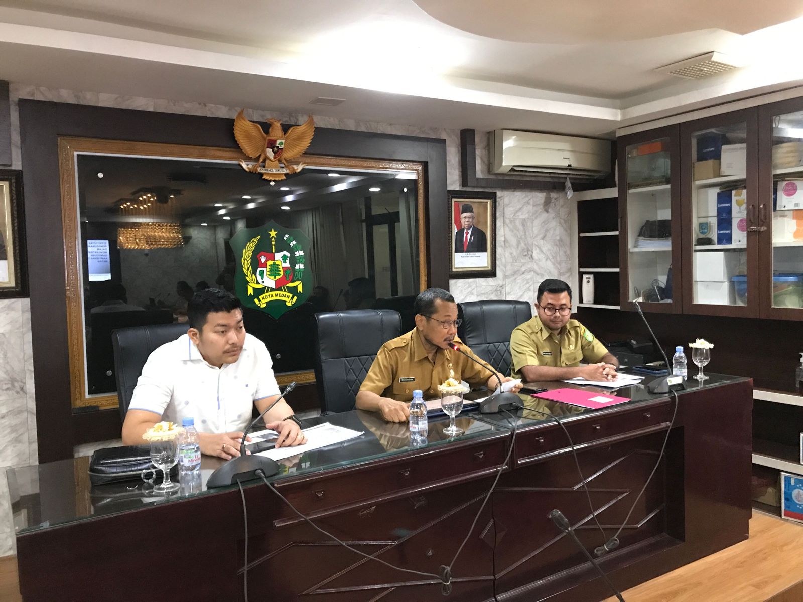 Focus Group Discussion "Efektivitas Penggunaan CCTV dalam Mengantisipasi Gangguan Kamtibmas di Kota Medan" 