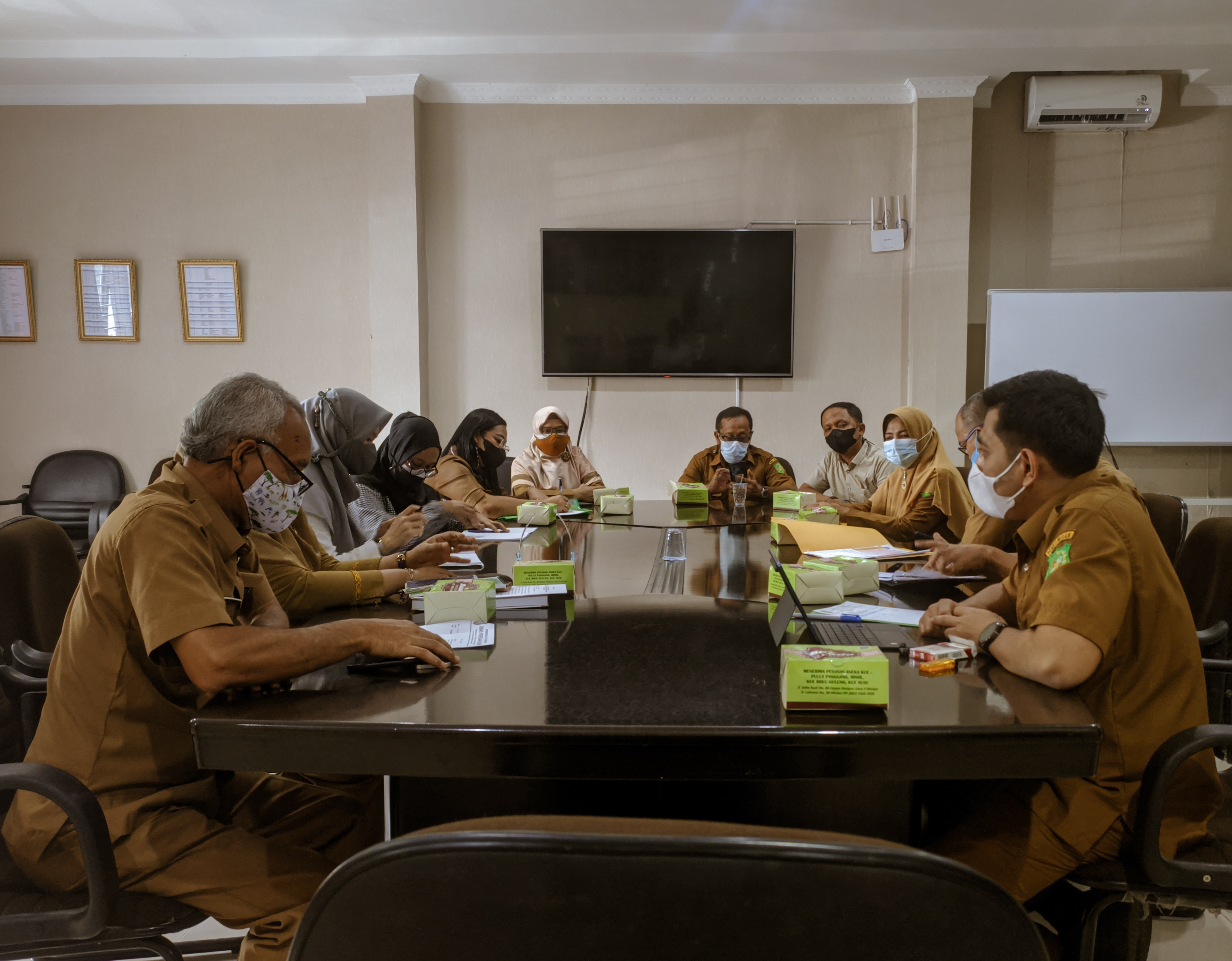 TIM KELOMPOK KERJA (POKJA) JARINGAN PENELITIAN DAN PENGEMBANGAN BIDANG INFRASTRUKTUR ADAKAN KUNJUNGAN KERJA KE DINAS PEKERJAAN UMUM KOTA MEDAN